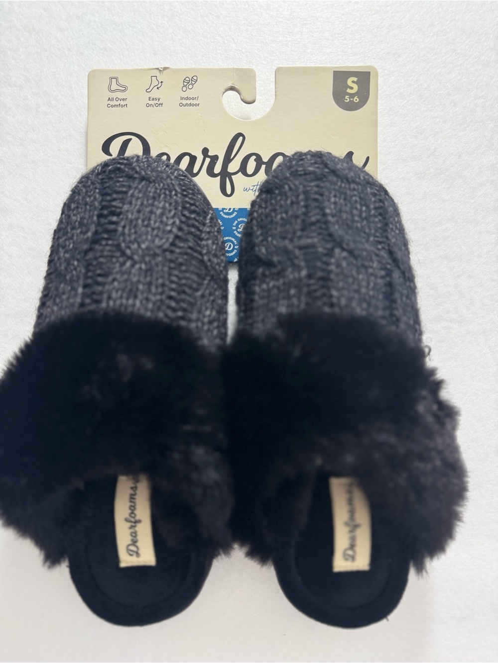 Dearfoams Women’s Cozy Black Cable-Knit Slipper with Luxury Faux Fur Trim S 5-6
